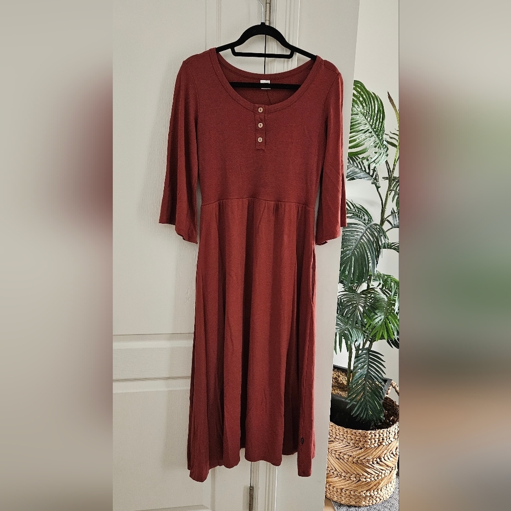 Dwelling Elegant Rust Midi Dress